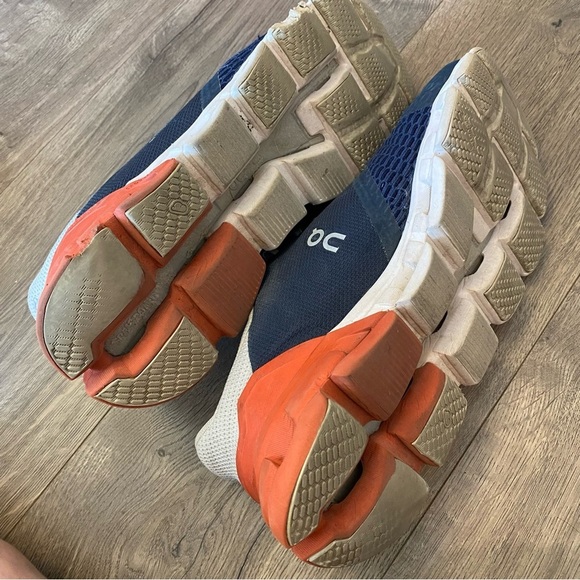 On Running On Cloud Flyer Size 10 - Picture 5 of 11